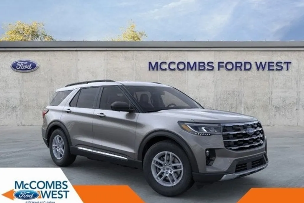 2025 Ford Explorer photo 1