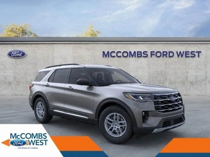 2025 Ford Explorer photo 1