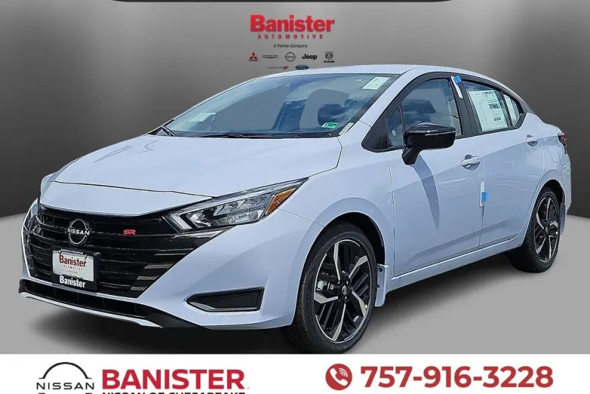2025 Nissan Versa 1.6 SR photo 1