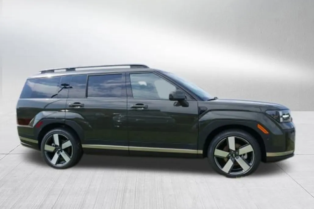 2024 Hyundai Santa Fe Limited photo 1