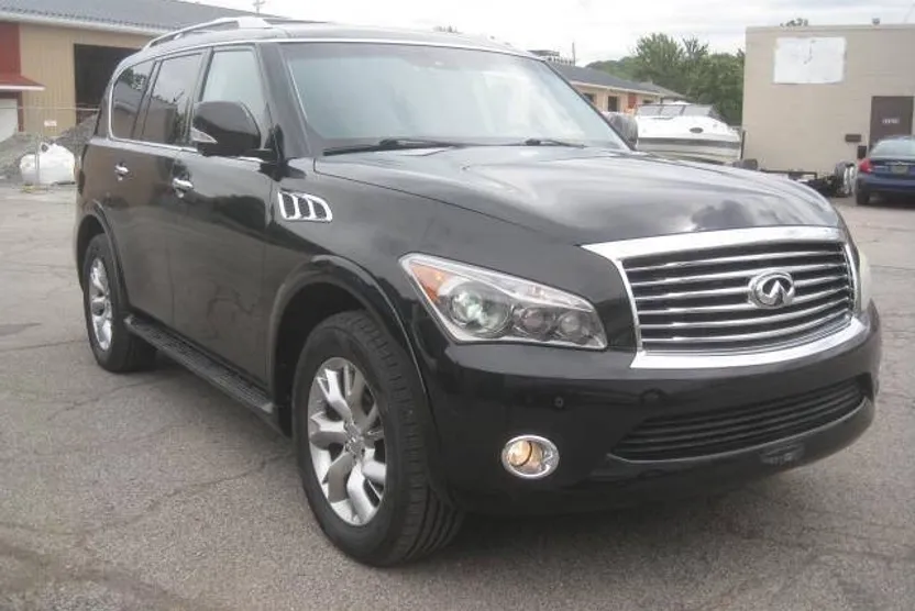 2013 Infiniti QX56 photo 1