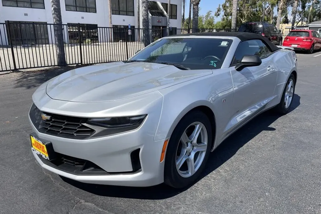 2019 Chevrolet Camaro 1LS 1LT photo 1