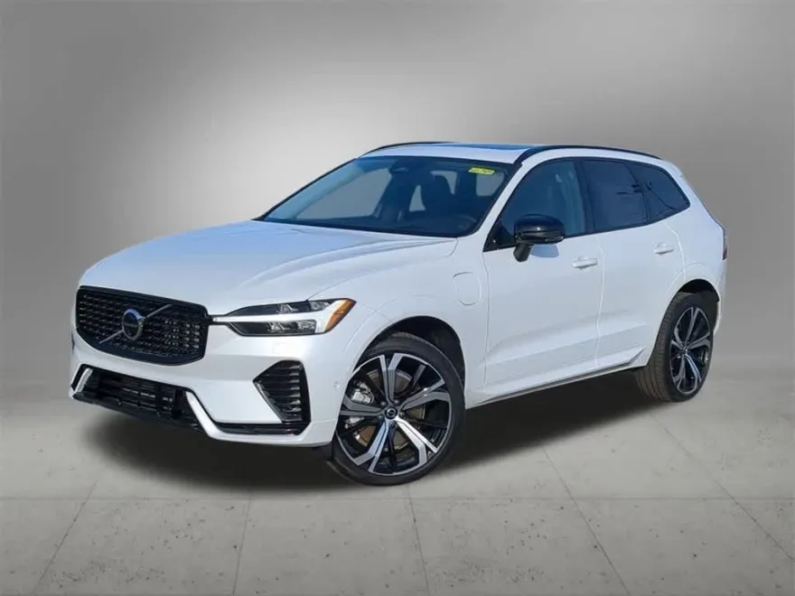 2025 Volvo XC60 Hybrid T8 photo 1