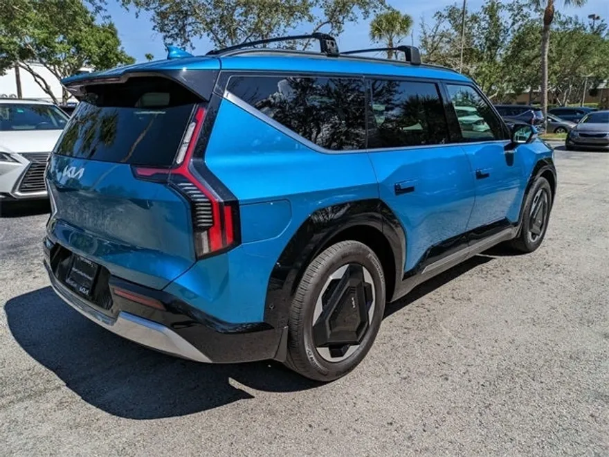 2024 Kia EV9 Land photo 1