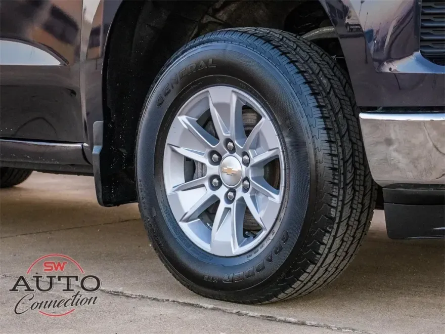 2023 Chevrolet Silverado 1500 LT1 photo 1