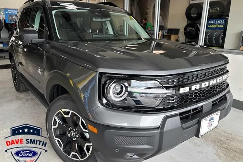 2025 Ford Bronco Sport Outer Banks photo 1