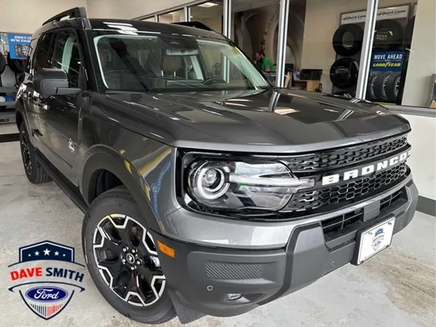 2025 Ford Bronco Sport Outer Banks photo 1