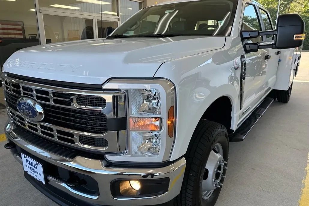 2026 Ford F-350 XL photo 1
