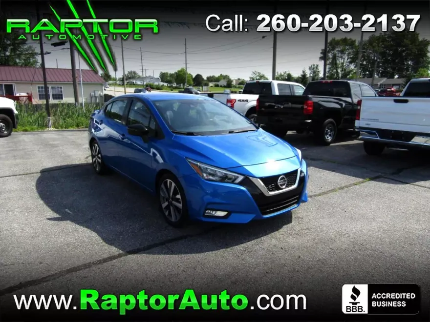 2020 Nissan Versa SR photo 1
