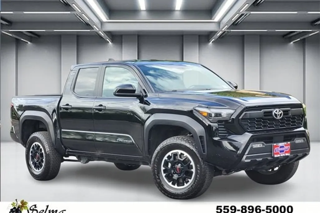 2024 Toyota Tacoma SR5 photo 1