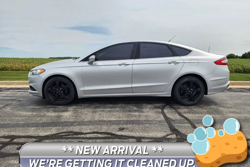 2016 Ford Fusion SE photo 1