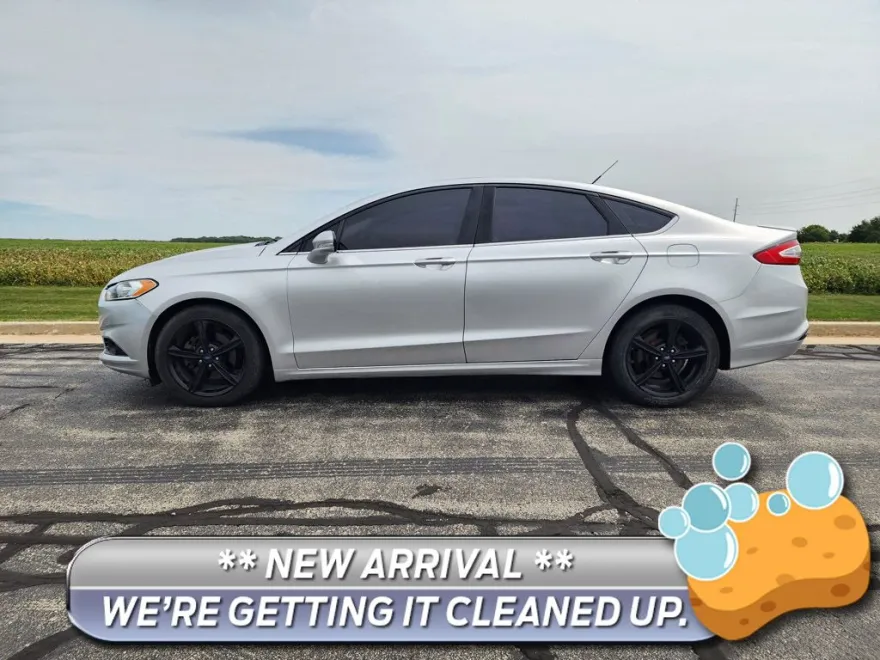 2016 Ford Fusion SE photo 1
