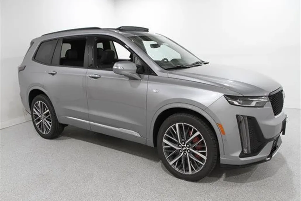 2025 Cadillac XT6 Sport photo 1
