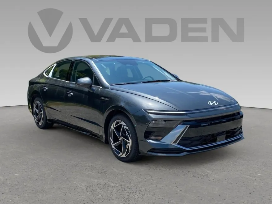 2024 Hyundai Sonata SEL photo 1