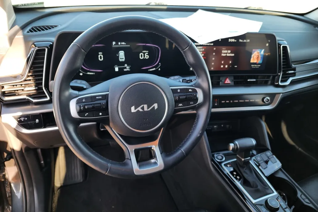 2024 Kia Sportage EX photo 1