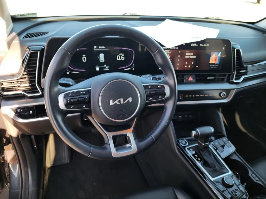 2024 Kia Sportage EX photo 1
