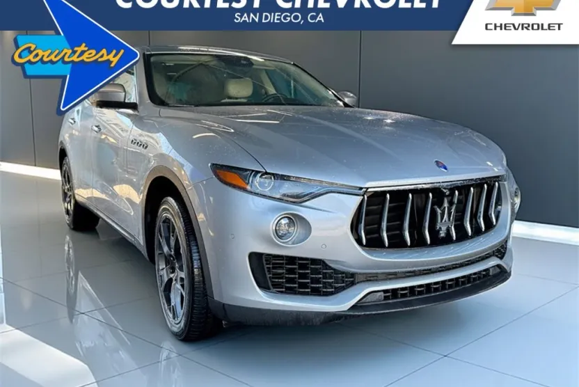 2018 Maserati Levante Base photo 1