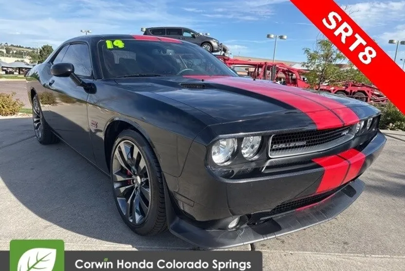 2014 Dodge Challenger SRT8 photo 1