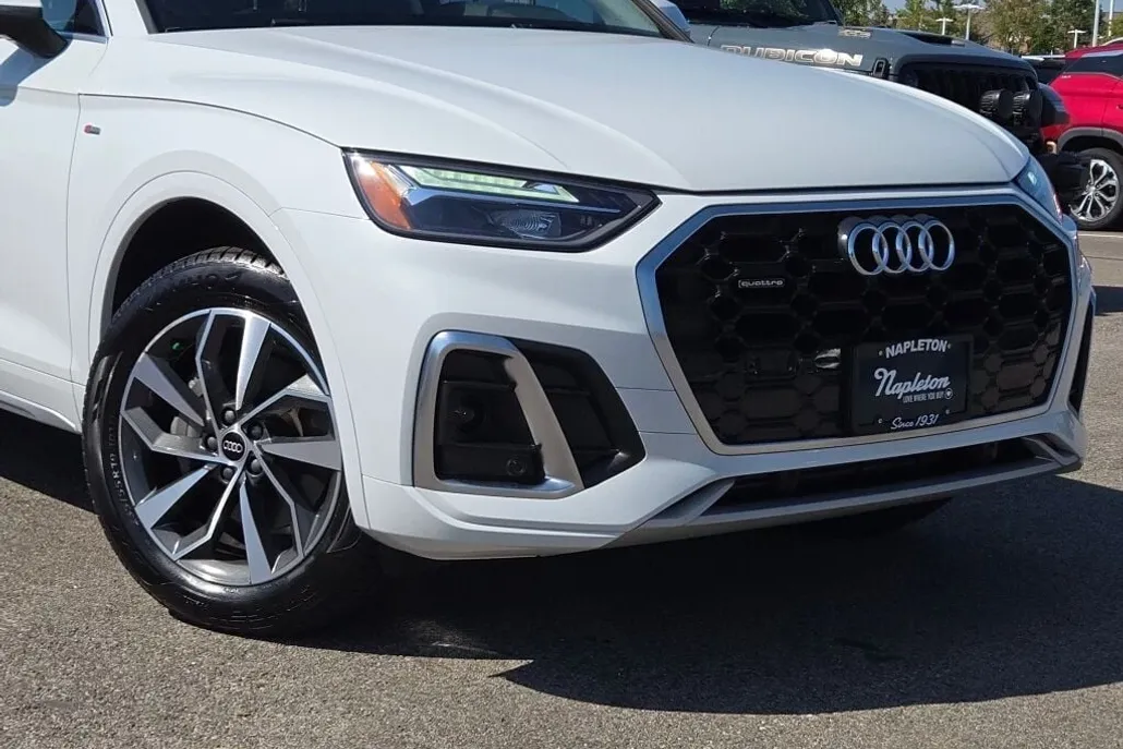 2022 Audi Q5 45 S line Premium photo 1