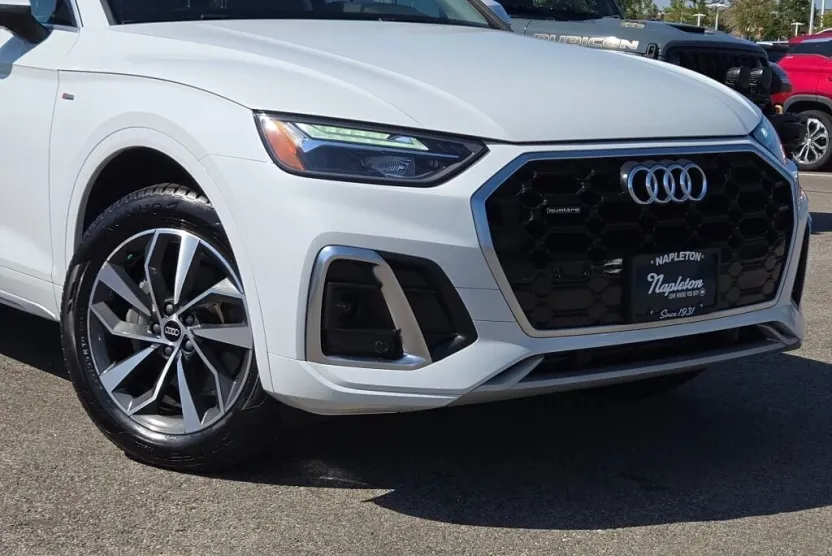2022 Audi Q5 45 S line Premium photo 1