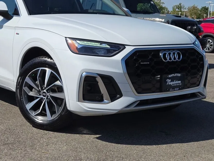 2022 Audi Q5 45 S line Premium photo 1