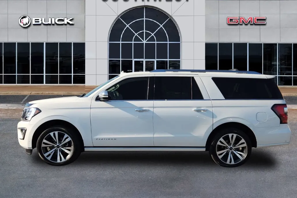 2021 Ford Expedition MAX Platinum photo 1