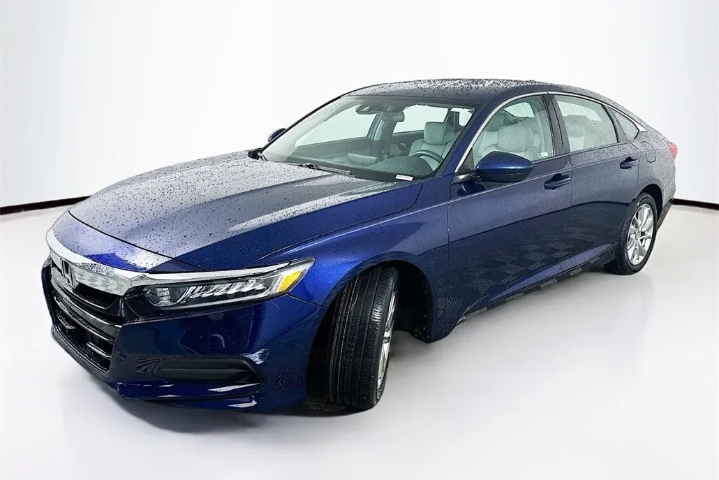 2019 Honda Accord LX photo 1