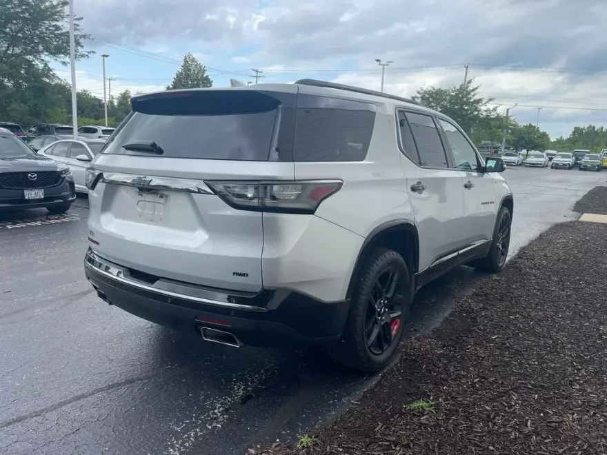 2019 Chevrolet Traverse Premier photo 1