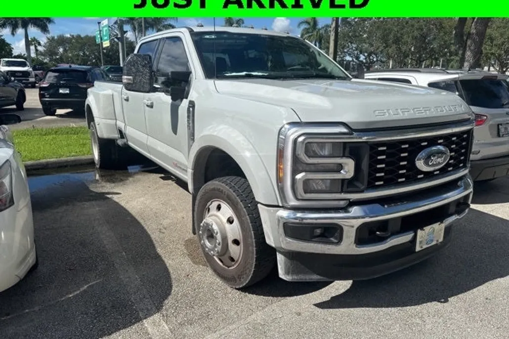 2025 Ford F-450 photo 1