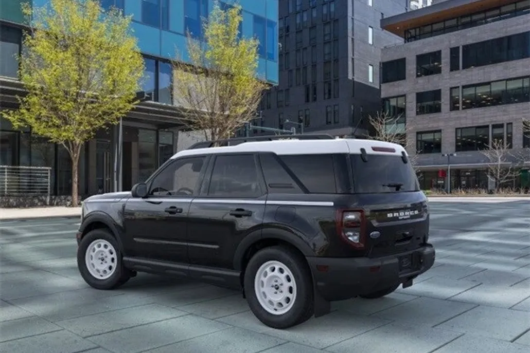 2025 Ford Bronco Sport Heritage photo 1
