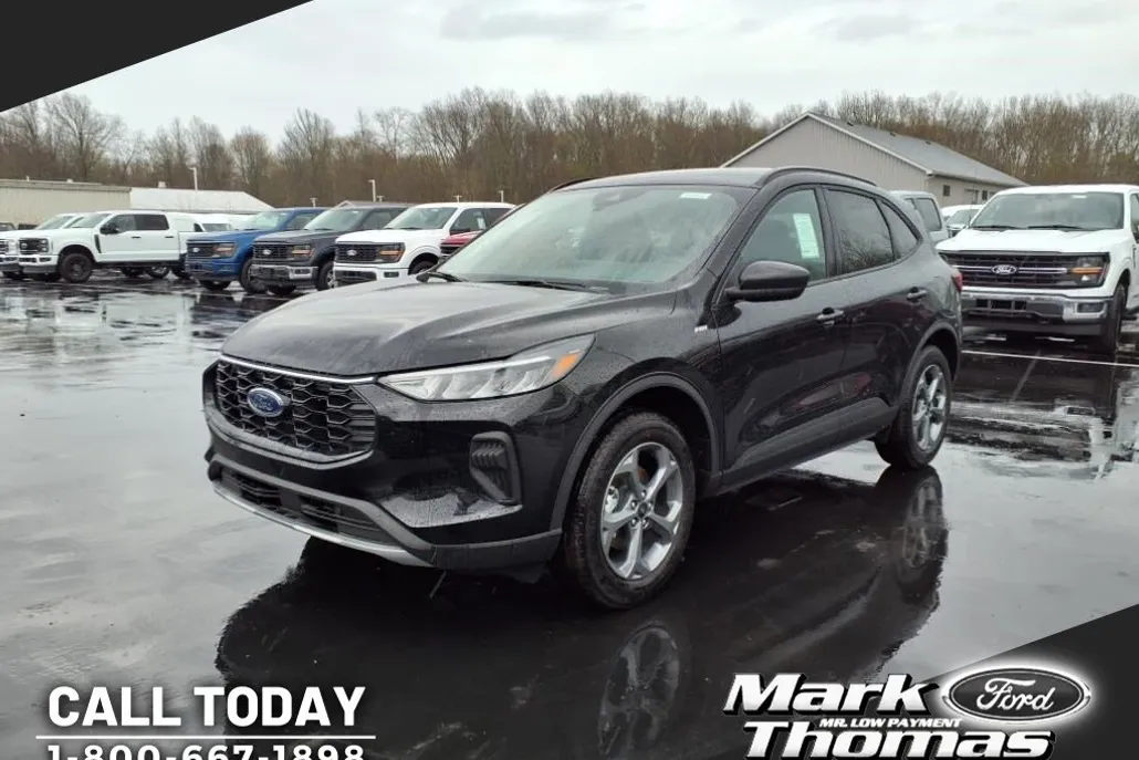 2025 Ford Escape ST-Line photo 1