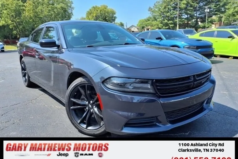 2018 Dodge Charger SXT photo 1