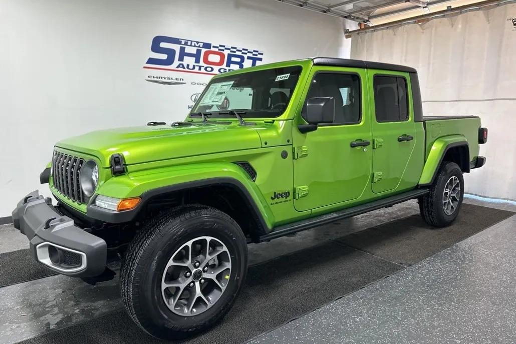 2025 Jeep Gladiator Sport S photo 1
