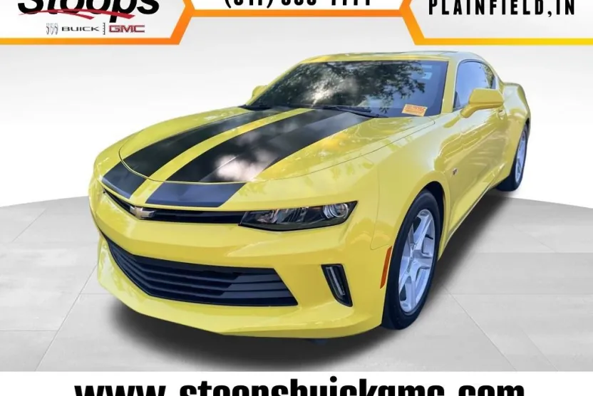 2017 Chevrolet Camaro 1LT photo 1