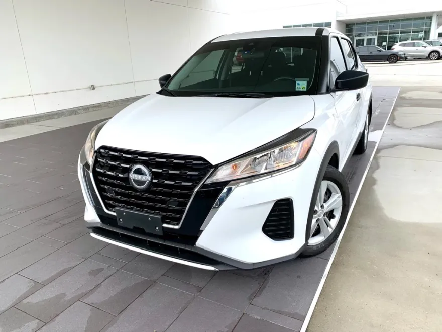 2024 Nissan Kicks S photo 1