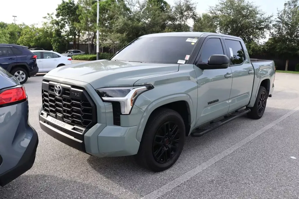 2024 Toyota Tundra SR5 photo 1