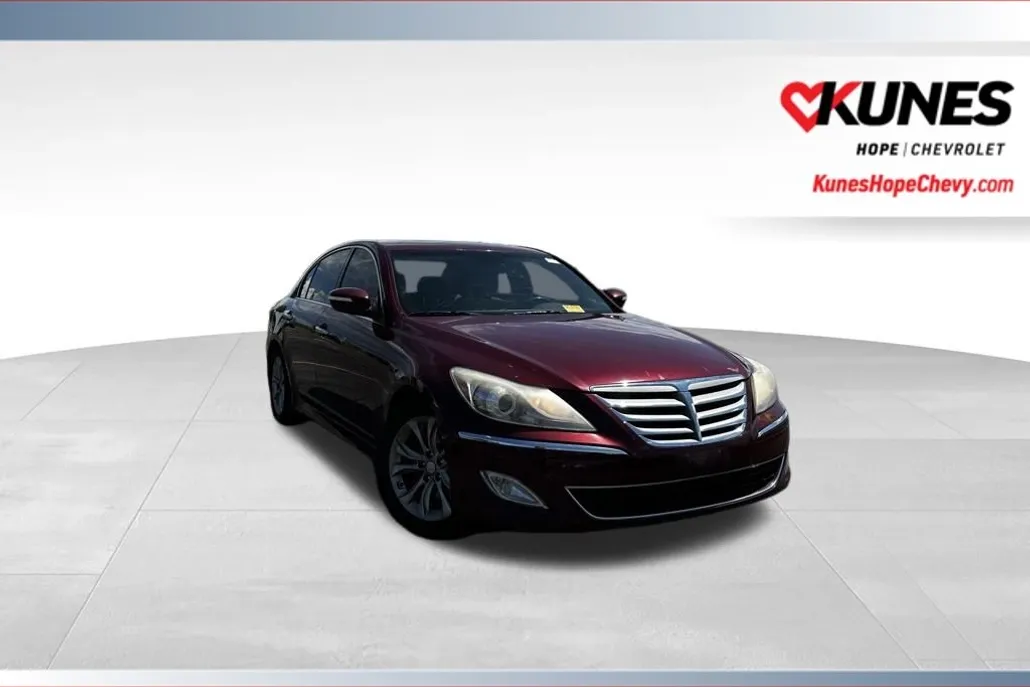 2013 Hyundai Genesis 3.8 photo 1