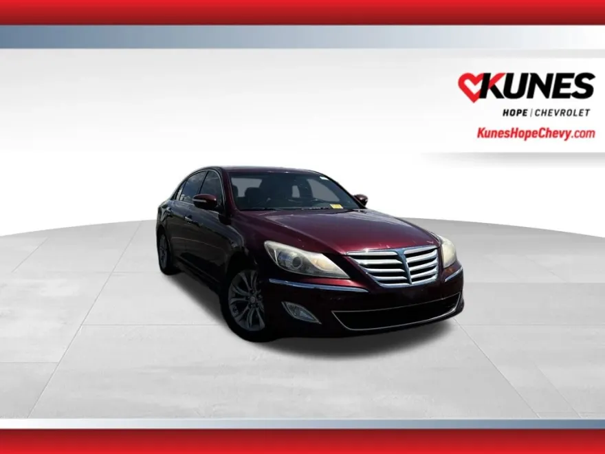2013 Hyundai Genesis 3.8 photo 1