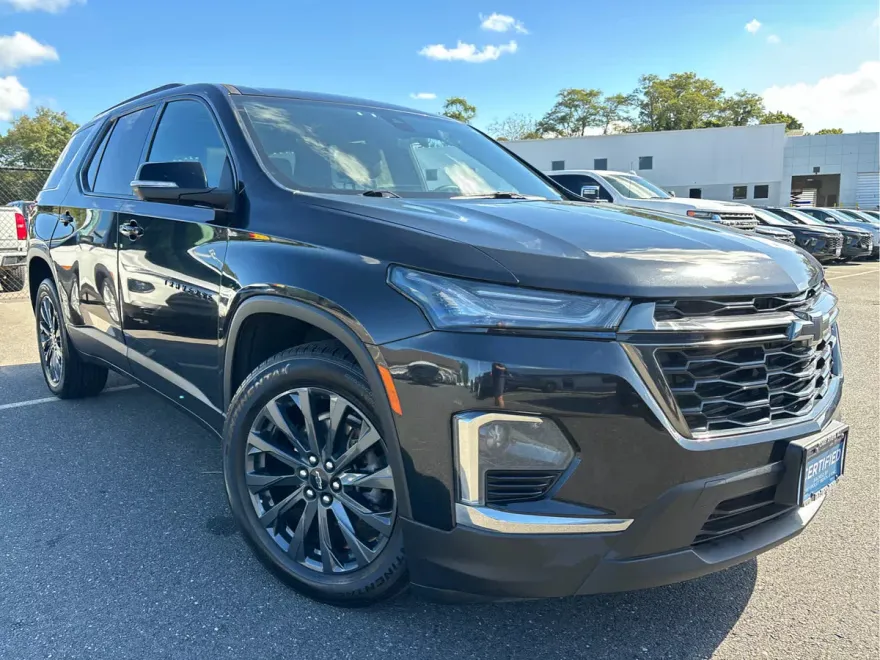 2023 Chevrolet Traverse RS photo 1