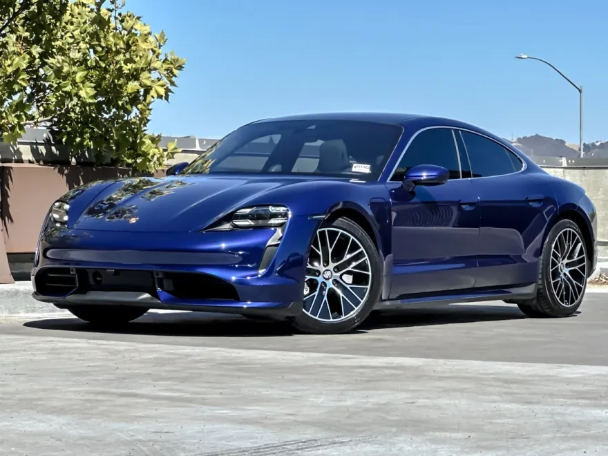 2021 Porsche Taycan Turbo photo 1