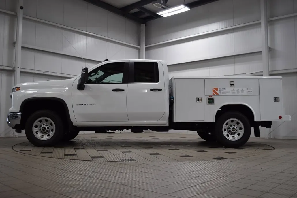 2025 Chevrolet Silverado 3500HD Work Truck photo 1