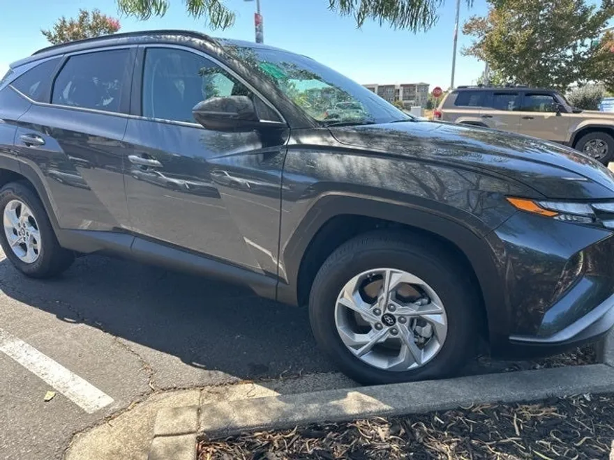 2022 Hyundai Tucson SEL photo 1
