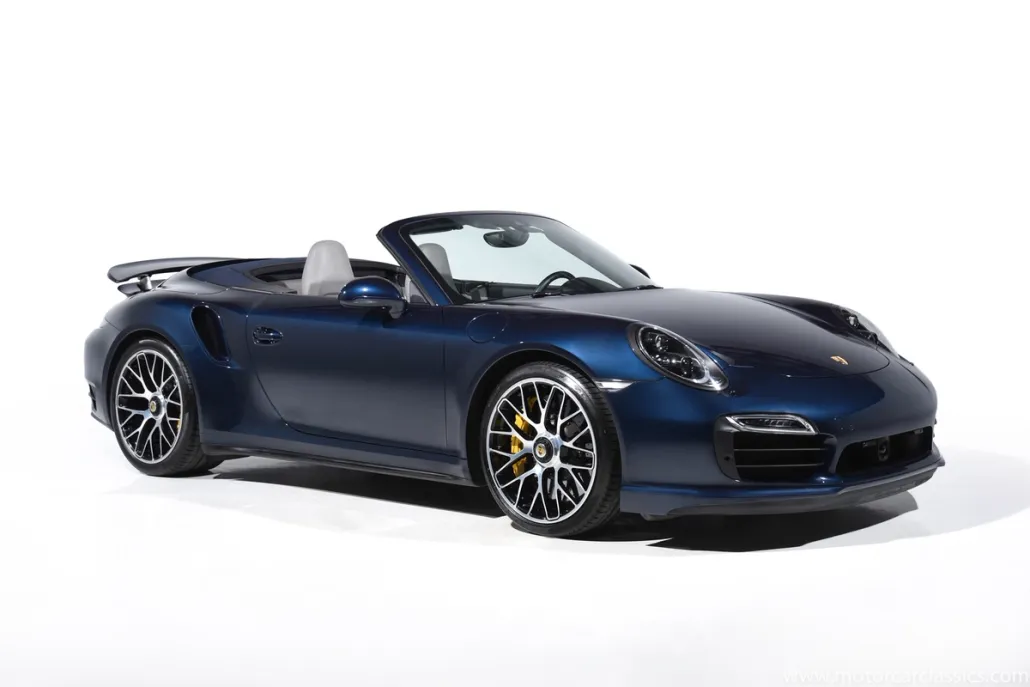 2016 Porsche 911 Turbo S photo 1