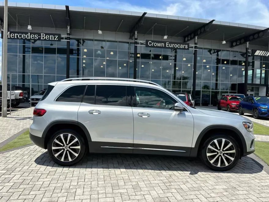 2022 Mercedes Benz GLB 250 photo 1