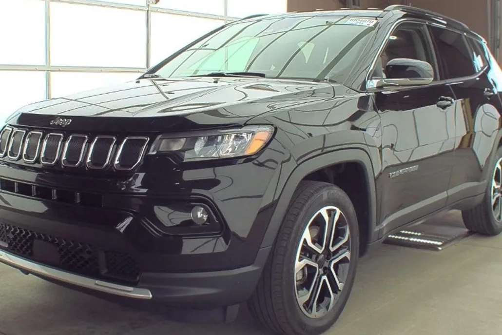 2022 Jeep Compass Limited photo 1
