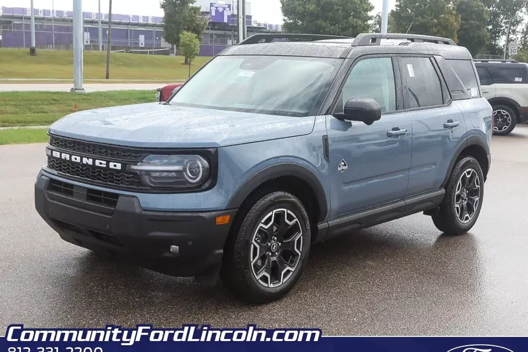 2025 Ford Bronco Sport Outer Banks photo 1