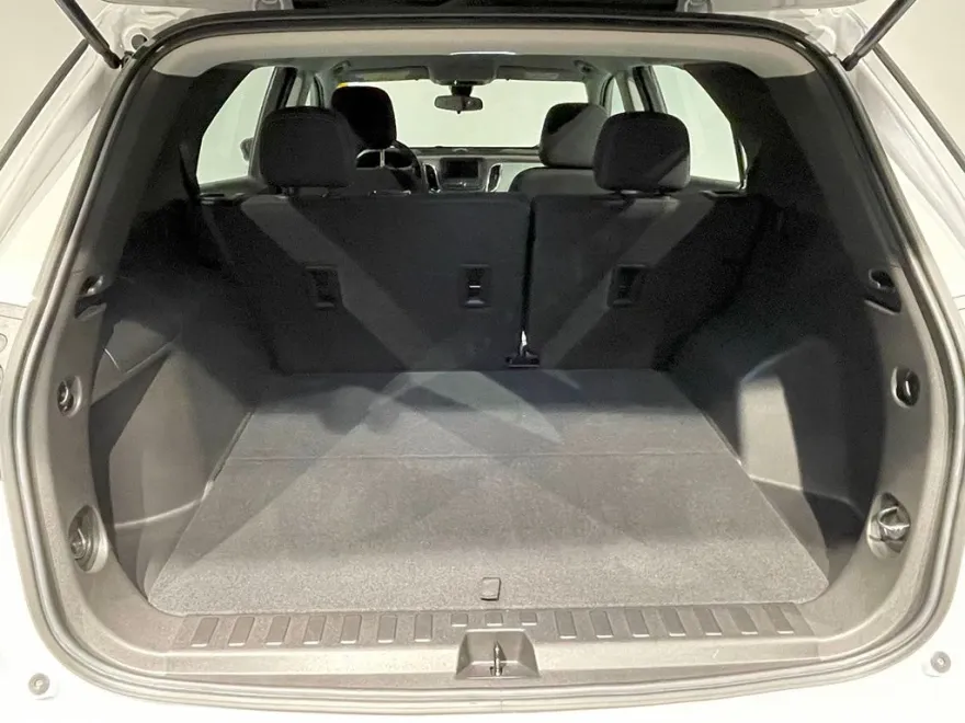 2023 Chevrolet Equinox LS photo 1