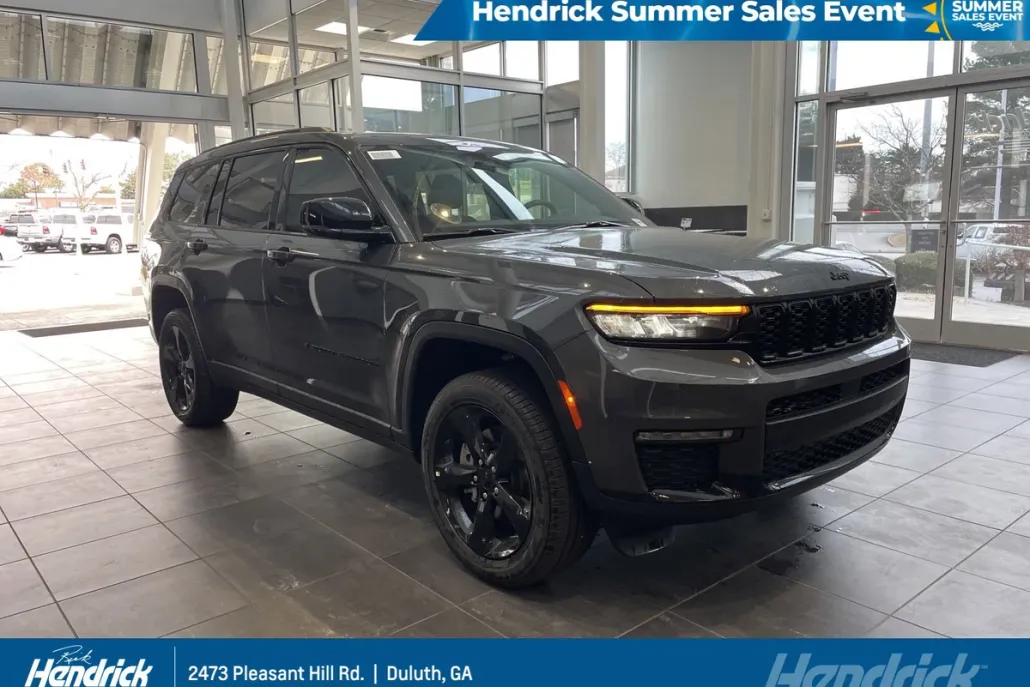 2025 Jeep Grand Cherokee Sport photo 1