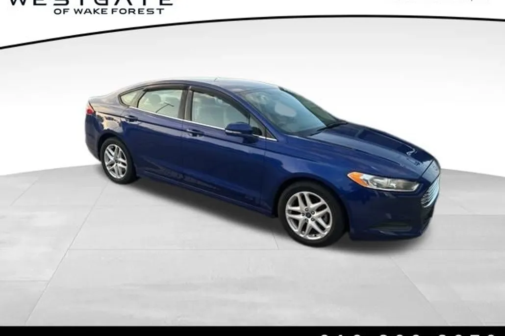 2013 Ford Fusion SE photo 1