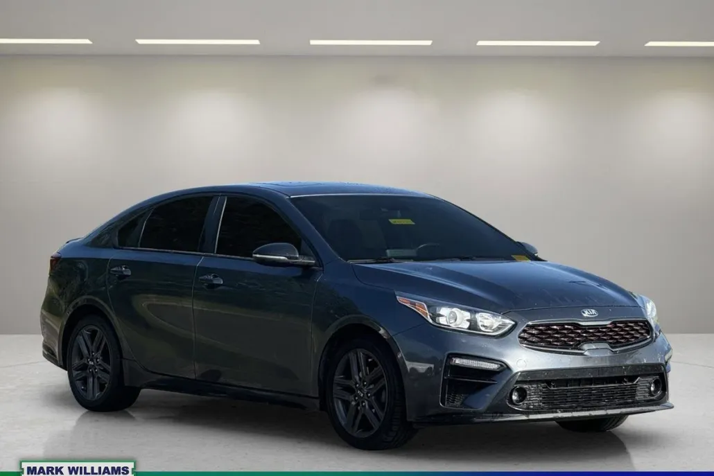 2020 Kia Forte GT-Line photo 1